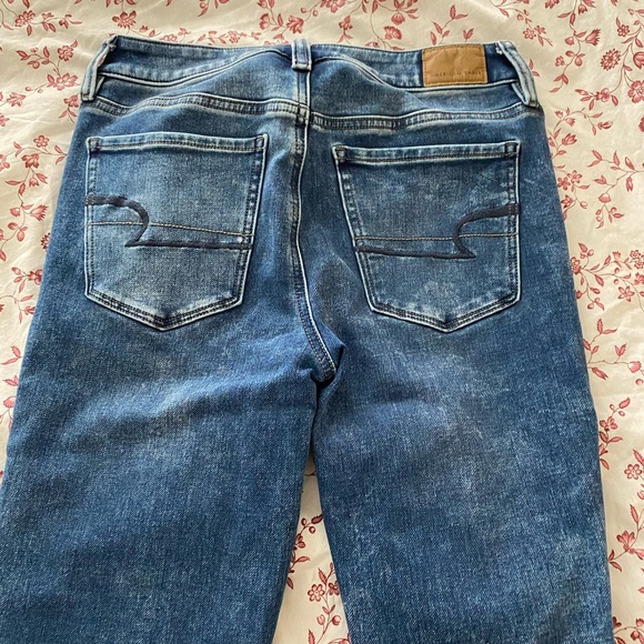 Distressed High Rise Jeggings - Picture 8 of 8